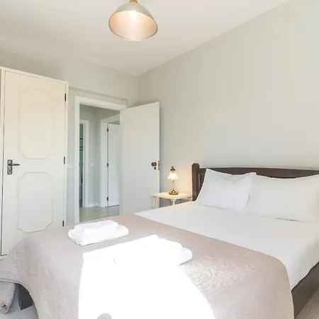 Apartment Bays Secrets By Ah